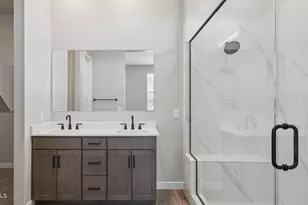 2558 W Satinwood Dr, Phoenix, AZ 85045 - Photo 31