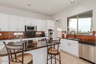 3335 W Carriage Dr, Phoenix, AZ 85086 - Photo 9