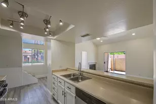 2019 W Lemon Tree Pl, Chandler, AZ 85224 - Photo 19