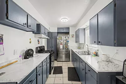 11608 N 20th Drive, Phoenix, AZ 85029 - Photo 9