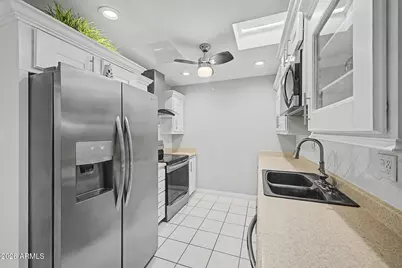 9902 W Cedar Drive, Sun City, AZ 85351 - Photo 17