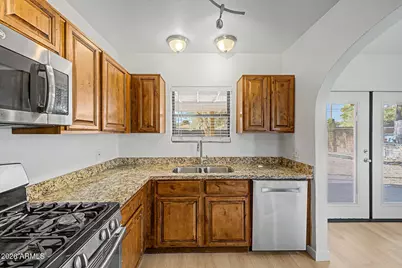 156 W Highland Avenue, Phoenix, AZ 85013 - Photo 5