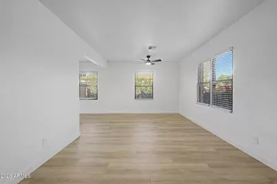 156 W Highland Avenue, Phoenix, AZ 85013 - Photo 3