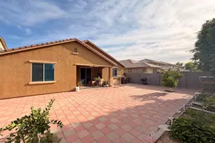 10156 W Golden Ln, Peoria, AZ 85345 - Photo 33