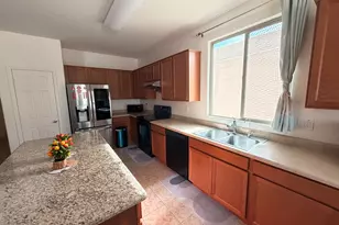 10156 W Golden Ln, Peoria, AZ 85345 - Photo 7