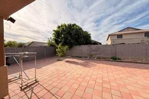 10156 W Golden Ln, Peoria, AZ 85345 - Photo 29