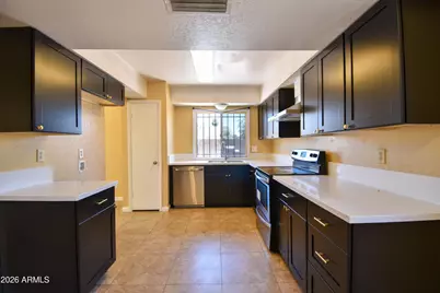 6525 W Mercer Lane, Glendale, AZ 85304 - Photo 5