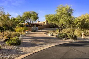 8400 E Dixileta Dr, Scottsdale, AZ 85266 - Photo 17