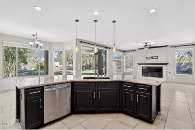 4302 E Mossman Road, Phoenix, AZ 85050 - Photo 9