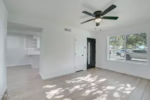 687 N Jackson St, Chandler, AZ 85225 - Photo 7