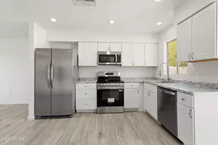 2620 E Villa Theresa Dr, Phoenix, AZ 85032 - Photo 7