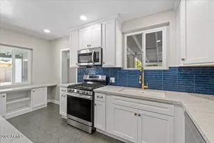 4517 N 10th Ave, Phoenix, AZ 85013 - Photo 9