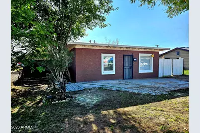 725 W Southgate Avenue W, Phoenix, AZ 85041 - Photo 1