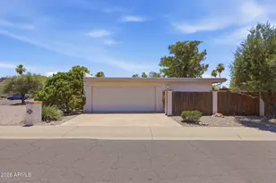 3217 E Malapai Dr, Phoenix, AZ 85028 - Photo 5