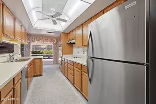 3217 E Malapai Dr, Phoenix, AZ 85028 - Photo 17