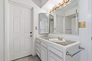 3217 E Malapai Dr, Phoenix, AZ 85028 - Photo 39