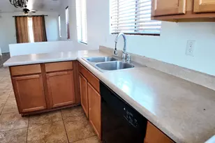 2618 W Gary Way, Phoenix, AZ 85041 - Photo 9
