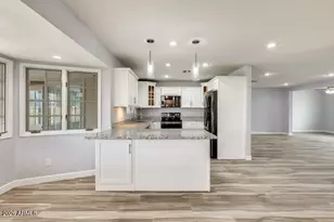 14018 N 44th Dr, Glendale, AZ 85306 - Photo 9