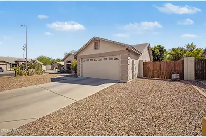 10415 E Capri Avenue, Mesa, AZ 85208 - Photo 3