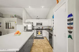 10415 E Capri Ave, Mesa, AZ 85208 - Photo 11