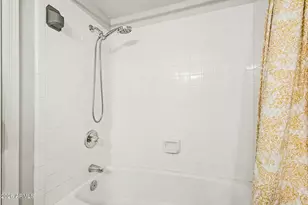 1449 E Highland Ave, Phoenix, AZ 85014 - Photo 19