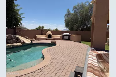 2221 N 94th Avenue, Phoenix, AZ 85037 - Photo 15
