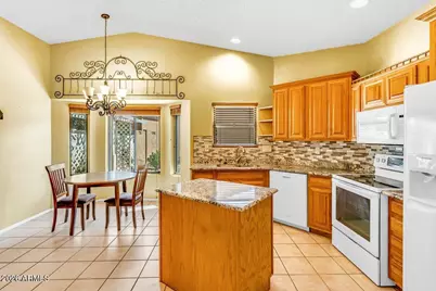 2930 S Sun Crest Drive, Sierra Vista, AZ 85650 - Photo 9