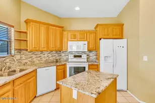2930 S Suncrest Dr, Sierra Vista, AZ 85650 - Photo 11
