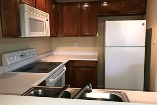 1025 E Highland Ave, Phoenix, AZ 85014 - Photo 7