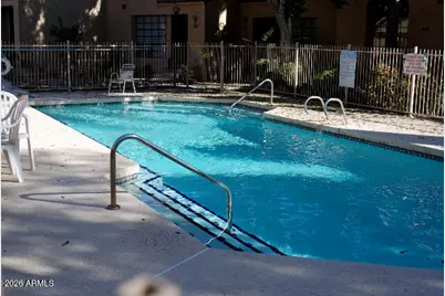 1025 E Highland Avenue #Unit 12, Phoenix, AZ 85014 - Photo 3