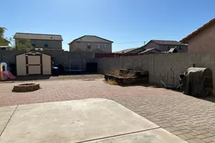 815 W Bowker St, Phoenix, AZ 85041 - Photo 25