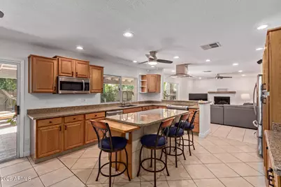 1347 W Lobo Avenue, Mesa, AZ 85202 - Photo 9