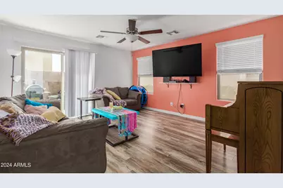 8216 W Albeniz Place, Phoenix, AZ 85043 - Photo 3