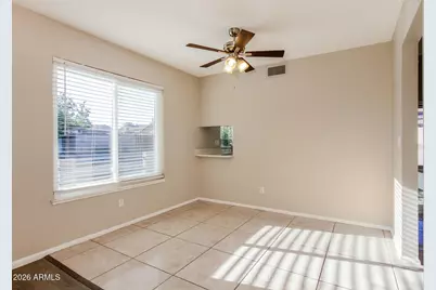 1655 E Saint Charles Avenue, Phoenix, AZ 85042 - Photo 5