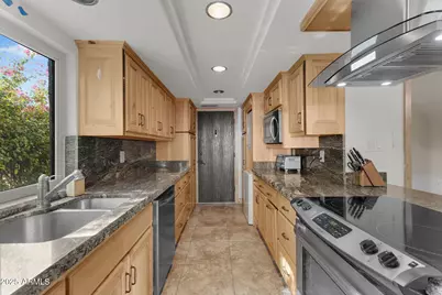 10414 N 10th Street #1, Phoenix, AZ 85020 - Photo 11