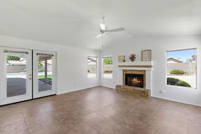 8832 W Betty Elyse Lane, Peoria, AZ 85382 - Photo 27