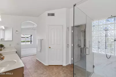 8832 W Betty Elyse Lane, Peoria, AZ 85382 - Photo 17