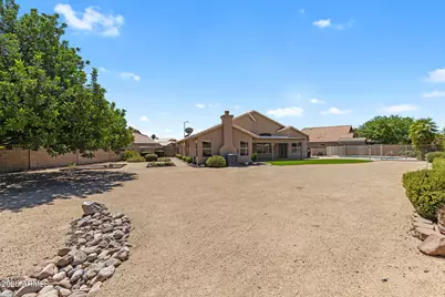 8832 W Betty Elyse Lane, Peoria, AZ 85382 - Photo 45