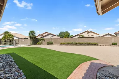 8832 W Betty Elyse Lane, Peoria, AZ 85382 - Photo 5