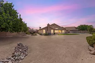 8832 W Betty Elyse Ln, Peoria, AZ 85382 - Photo 53