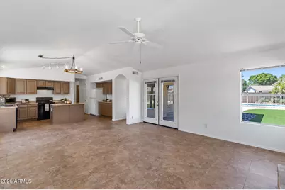 8832 W Betty Elyse Lane, Peoria, AZ 85382 - Photo 29