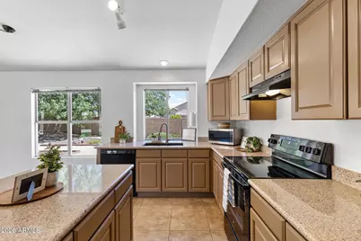8832 W Betty Elyse Lane, Peoria, AZ 85382 - Photo 23