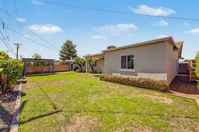 8129 E Oak Street, Scottsdale, AZ 85257 - Photo 29