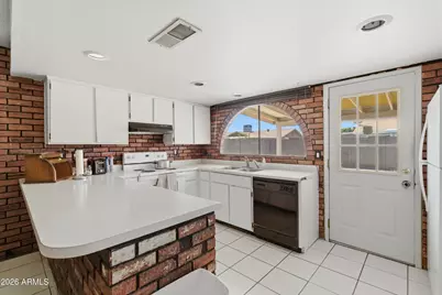 4401 W Turquoise Avenue, Glendale, AZ 85302 - Photo 7