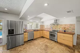 14031 N 24th Ave, Phoenix, AZ 85023 - Photo 7