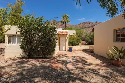 5702 E Camelback Road #INDIAN, Phoenix, AZ 85018 - Photo 1