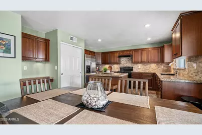 743 W Kings Avenue, Phoenix, AZ 85023 - Photo 7