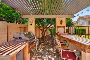 3349 E Amberwood Dr, Phoenix, AZ 85048 - Photo 9