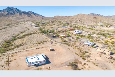 13122 W South Mountain Road #-, Goodyear, AZ 85338 - Photo 11