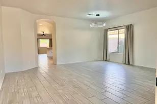 1126 E Carob Dr, Chandler, AZ 85286 - Photo 3